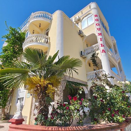 Bogumila Hotel Bar Kültér fotó