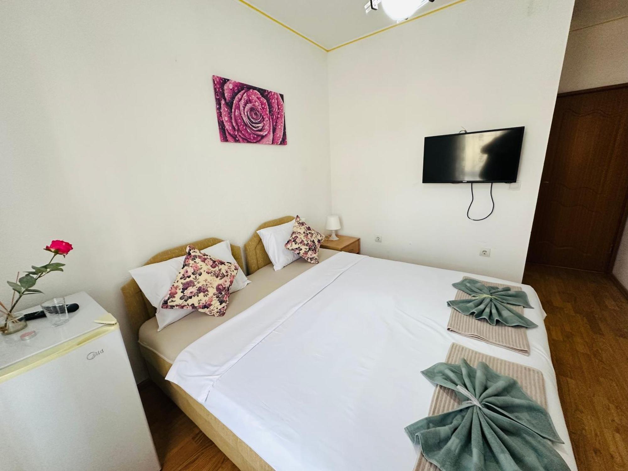 Bogumila Hotel Bar Kültér fotó